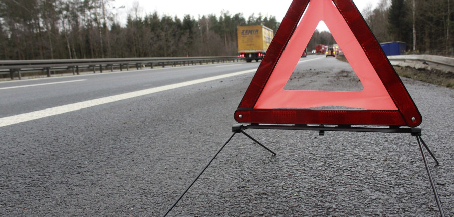 warning-triangle-14123481280